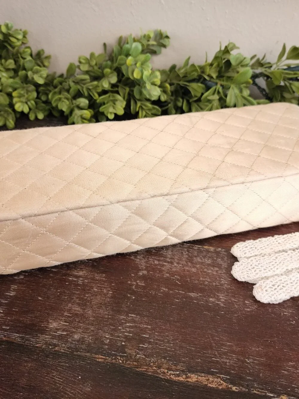 Vintage 1940's Cream Satin Covered Padded & Quilted Glove Dresser Box